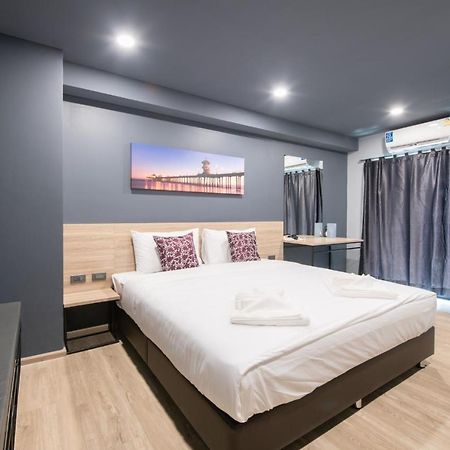 Oblique Apartment - ออฟบลิค อพาร์ทเมนท์ Nonthaburi Esterno foto