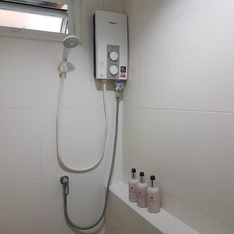 Oblique Apartment - ออฟบลิค อพาร์ทเมนท์ Nonthaburi Esterno foto