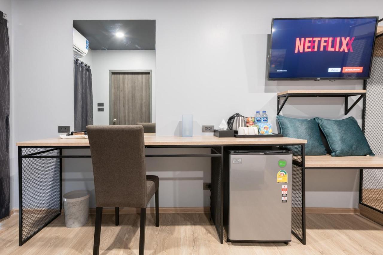 Oblique Apartment - ออฟบลิค อพาร์ทเมนท์ Nonthaburi Esterno foto